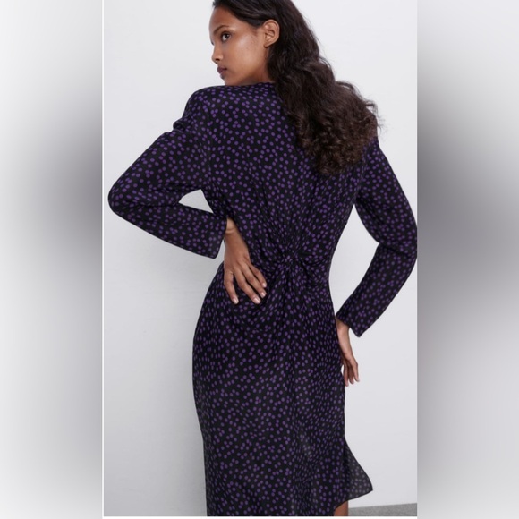 Zara Purple Sheath Dress with Plunge Neckline and Long Sleeves - Picture 3 of 10